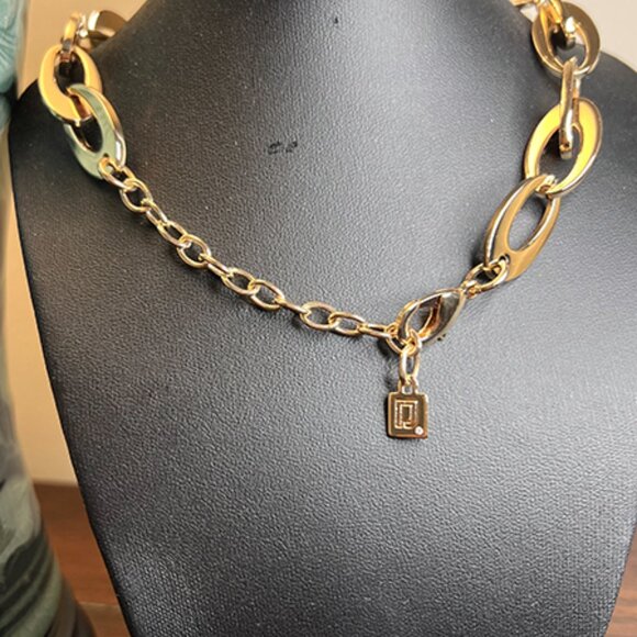 Dannijo – High Gloss Bold Gold Link Statement Necklace - NWOT - Picture 4 of 5